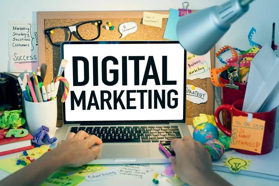 فكرة الاستثمار في مجال التسويق الالكتروني - Digital Marketing